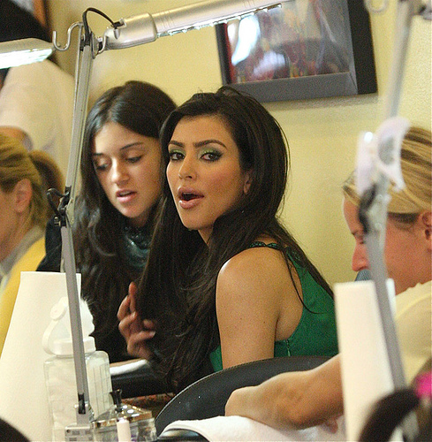 Kim%20Kardashian%20treats%20herself%20to%20a%20manicure%20and%20pedicure-thumb