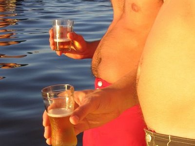 gordos-bebiendo-cerveza