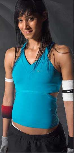 nike_woman_sophia