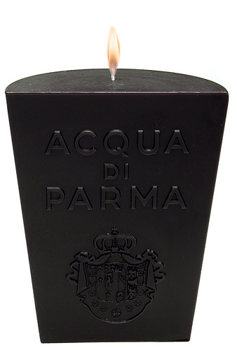 1SMALL DESIGN CANDLE BLACK