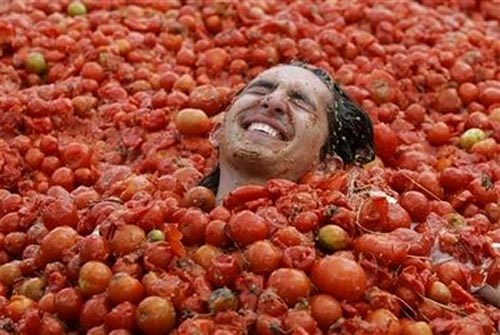 tomatina-tomato-bath