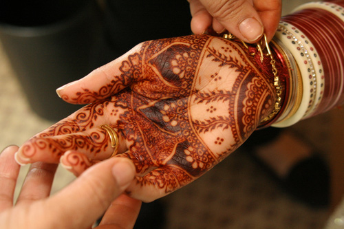 Tatuajes de henna ¿sabes cómo se hacen? | BellezaPura