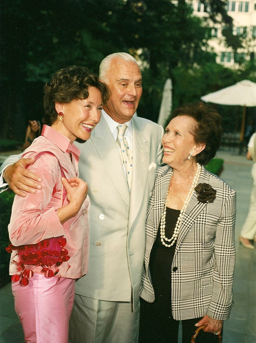 2001-Blahnik,-Maria-Rosa-y- 2001-Blahnik,-Maria-Rosa-y-