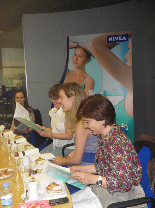 UNAS-RISAS UNAS-RISAS