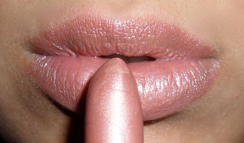nude-lips