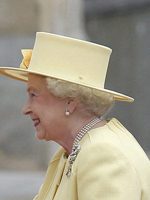 web-Queen-Elizabeth-2