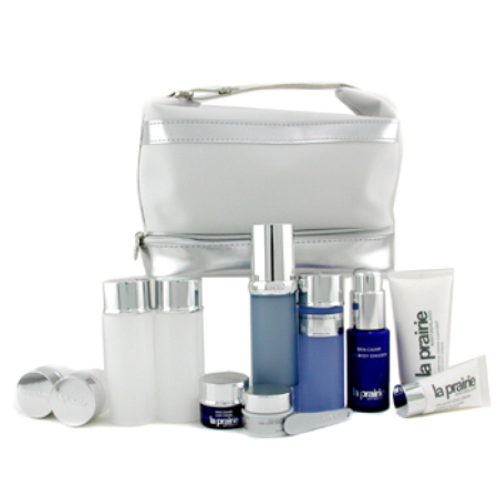 Travelling-Luxuriously-Kit-