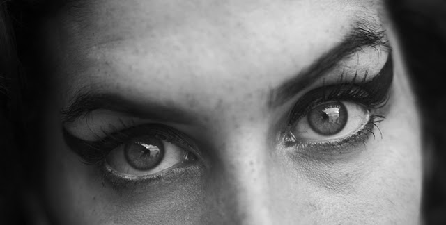 Amy Winehouse (4) Amy Winehouse (4)