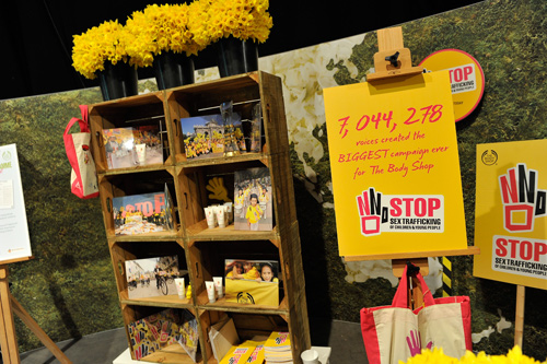 web-41823179BG066_The_Body_