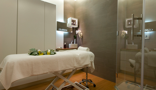 Imagen de la cabina del spa Clarins en El Corte Inglés de Castellana