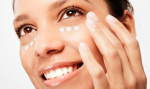 elegir un contorno de ojos