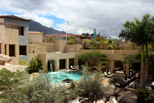 Imagen de la piscina de talasoterapia del spa