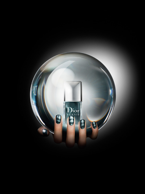 Mystic Magnetis esmaltes de uñas de Dior AmbFallLook013_Main baja