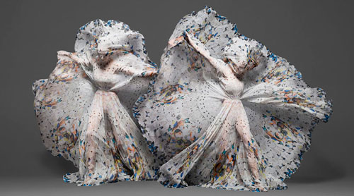 damien-hirst-+-alexander-mcqueen-unveil-skull-scarf-series-designboom-31
