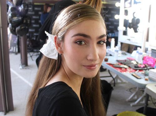 poe-you-mfshow-backstage-maquillaje