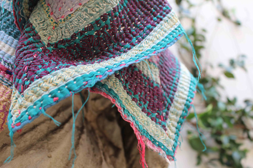 pinkoco-tienda-efimera-cosmetica-complementos-aseo-alfombra