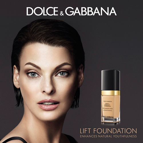 dolce-gabbana-linda-evangelista-lift-foundation