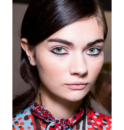 tendencias-maquillaje-primavera-2015-eyeliner-just-cavalli