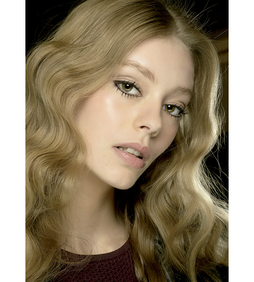 tendencias-maquillaje-primavera-2015-eyeliner-pucci