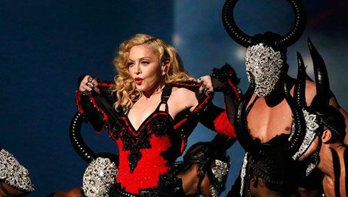 Madonna torera en los Grammy 2015