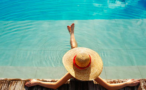 fotoproteccion-capilar-bajo-el-sol