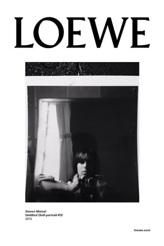 Steven Meisel, fotógrafo y modelo de la campaña de moda primavera- verano 2016 por Loewe.