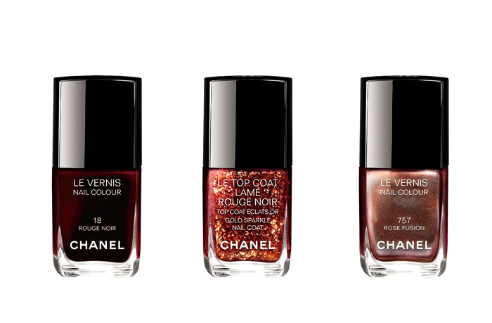 chanel-maquillaje-navidad-rouge-noir-absolument-le-vernis