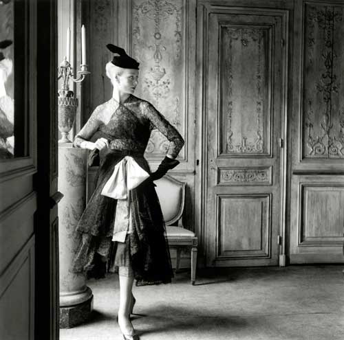 Balenciaga, exposición de encajes