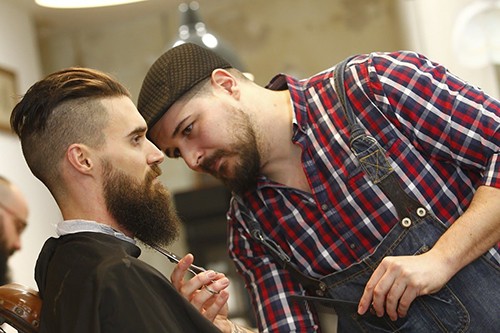 bearbero-barba-poblada-sin-complejos-3