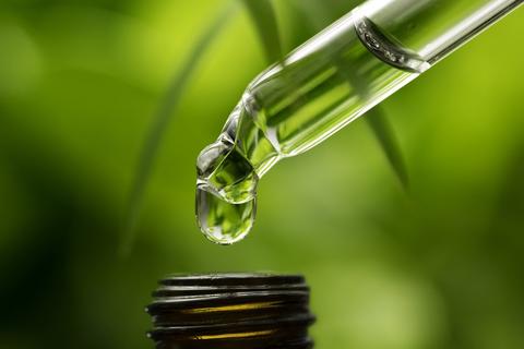 CBD en belleza Mama Kana