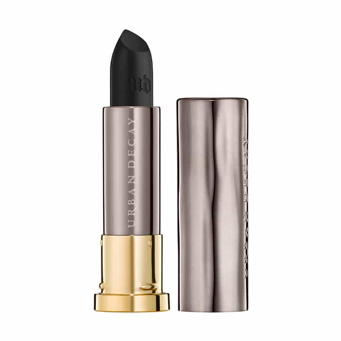maquillaje-halloween-barra-labios-negra-urban-decay
