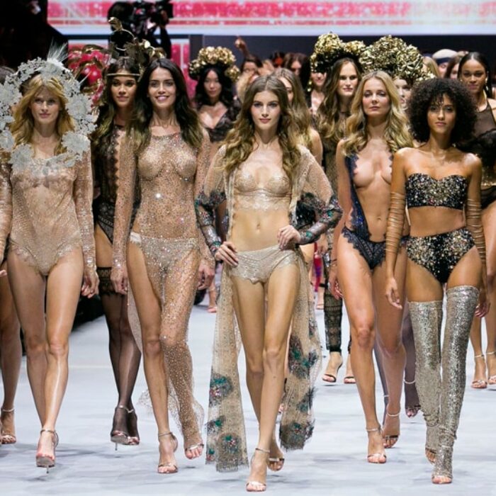 desfile de moda ropa interior femenina