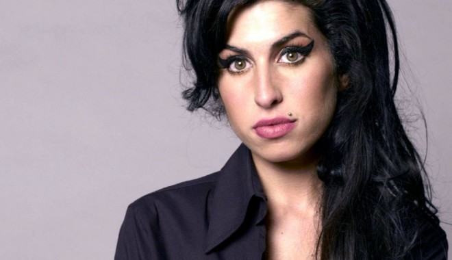 eye-liner amy winehouse ojos gata