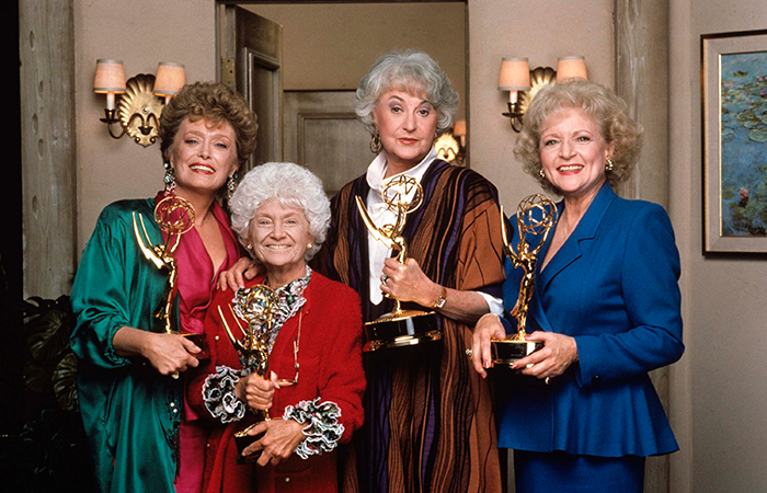Cada Chica De Oro Con Su Emmy