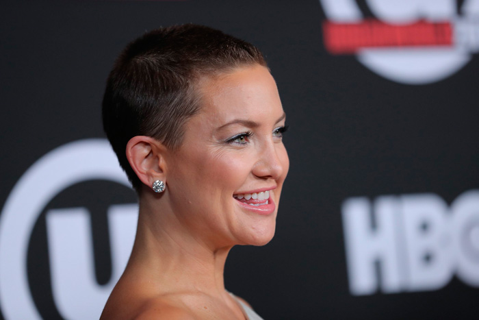 Kate Hudson Corte Pelo Cancer Mama Flabetics