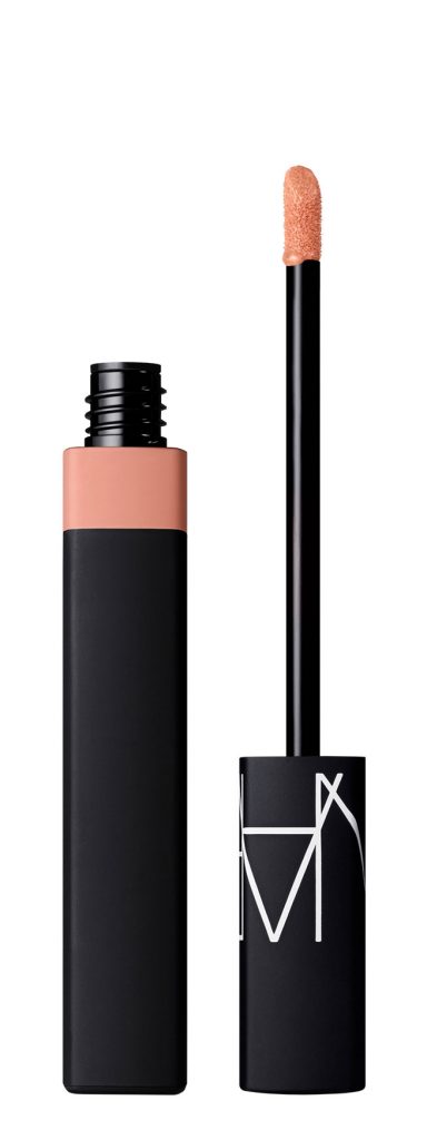 maquillaje nude. Lip Cover, de Nars labios nude