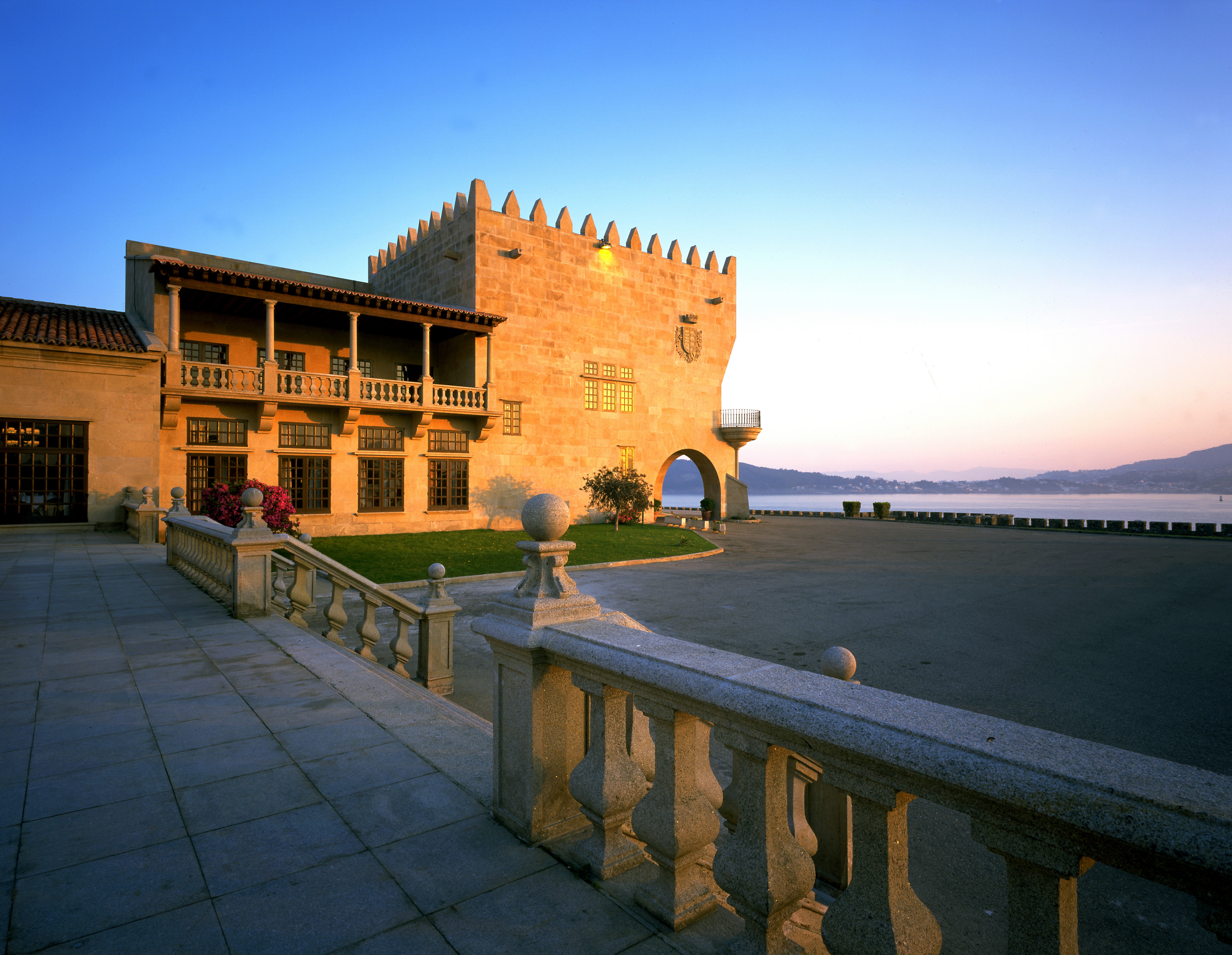 PARADOR DE BAIONA 2