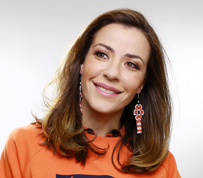 Ines Sainz Con La Miss En Los Talones