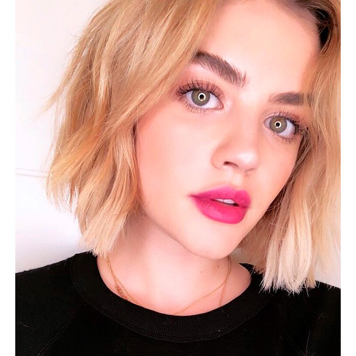 Lucy Hale Rubia
