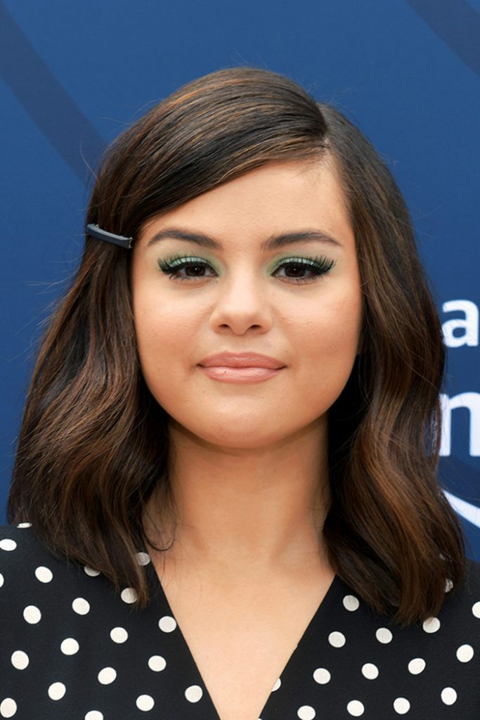 Selena Gómez Peinados mandíbula redonda sin papada