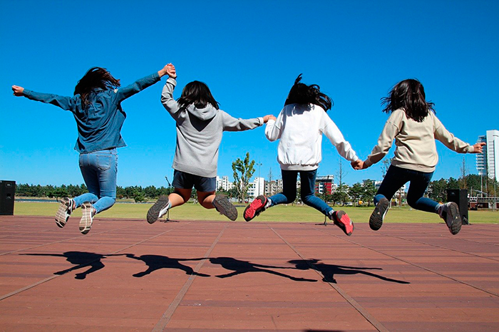 Solidaridad Niños De La Mano
