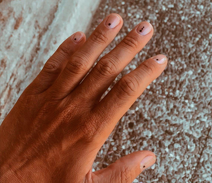 Malepolish, ellos también se pintan las uñas | BellezaPura