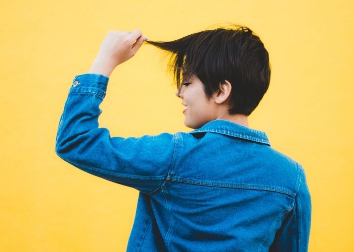 El Banco De Pelucas De La AECC Se Renueva De La Mano De Ángela Navarro