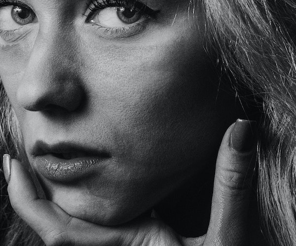 Cómo Eliminar Los Pelitos Del Mentón