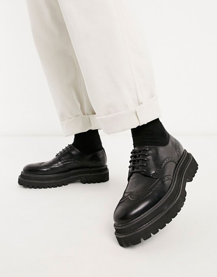 Zapatos Oxford con suela gruesa tendencias-de-moda-2021-primavera-verano