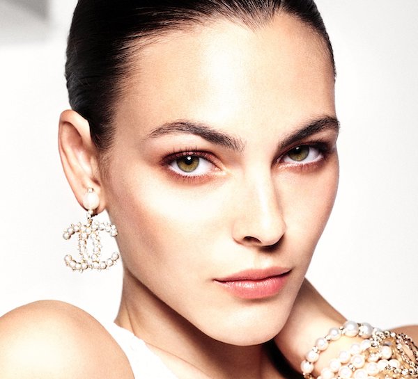 Guía para elegir el iluminador según tu tipo de piel