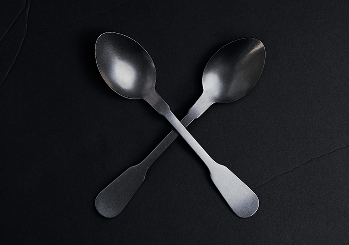 Automasaje Facial Con Dos Cucharas