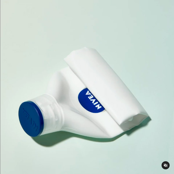 Naturally Good Nivea Tubo Enrrollable