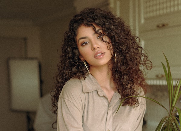Método Curly Girl Resolvemos Dudas Y Te Aclaramos Qué Productos Se Pueden Usar