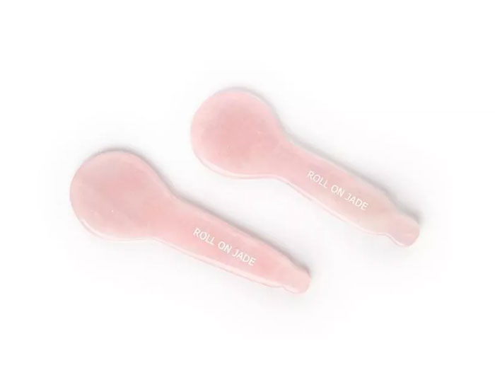 gua-sha-roll on jde cuarzo rosa